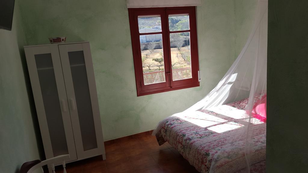Hostal A La Sombra Del Laurel Navarrete Exterior foto