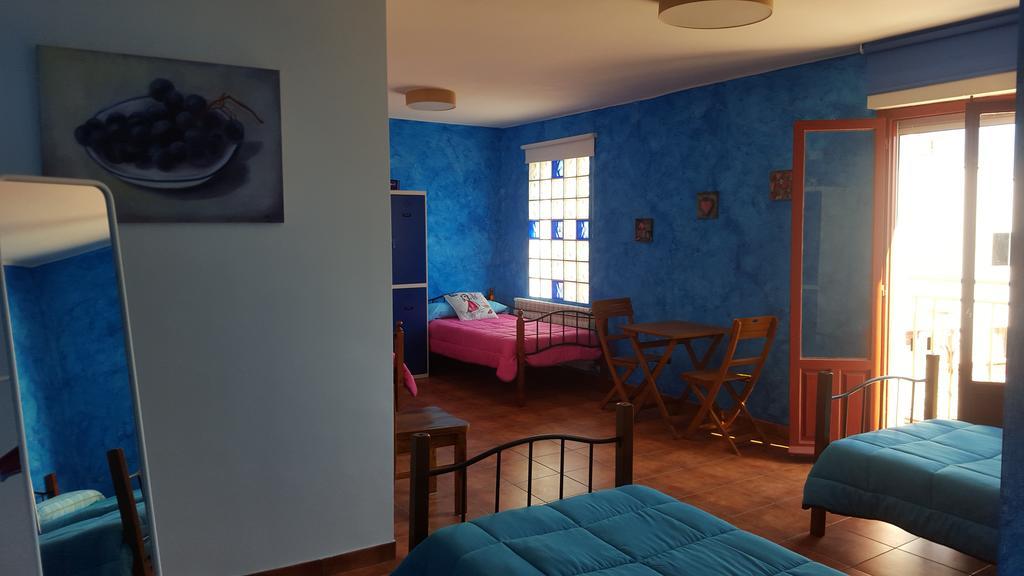 Hostal A La Sombra Del Laurel Navarrete Exterior foto